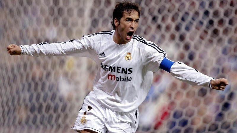 Và vị chúa nhẫn Raul Gonzalez Và vị chúa nhẫn Raul Gonzalez