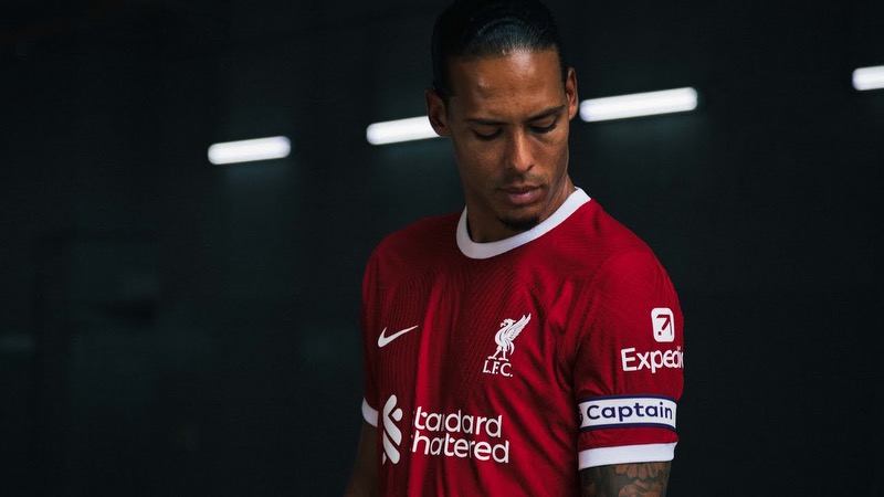 Hiện tại cũng là đội trưởng vĩ đại của Liverpool Hiện tại cũng là đội trưởng vĩ đại của Liverpool