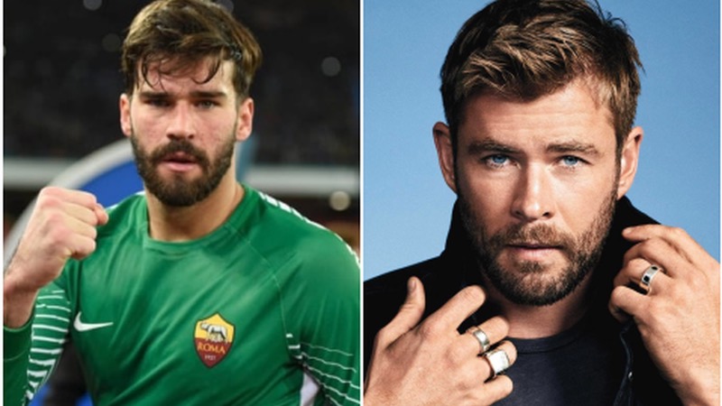 Thủ môn Alisson Becker có vẻ ngoài rất tương đồng với diễn viên đóng vai thần sấm Thủ môn Alisson Becker có vẻ ngoài rất tương đồng với diễn viên đóng vai thần sấm
