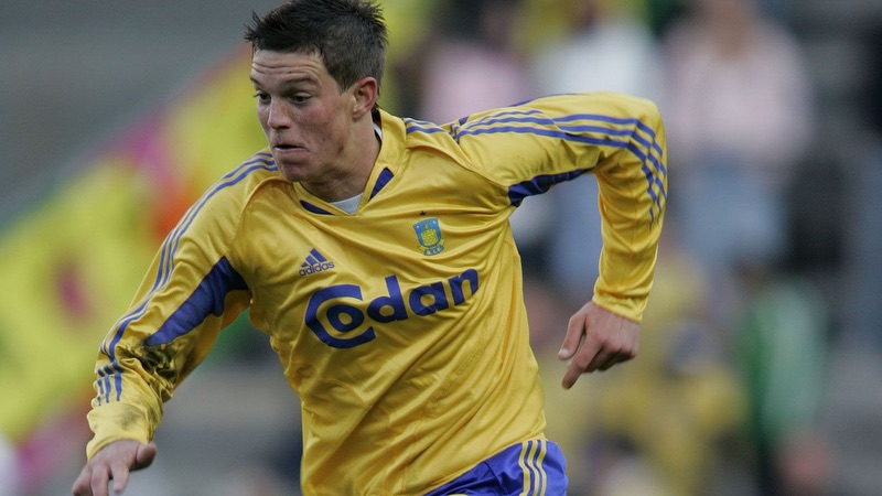 Cầu thủ Daniel Agger khi mới bắt đầu sự nghiệp của mình