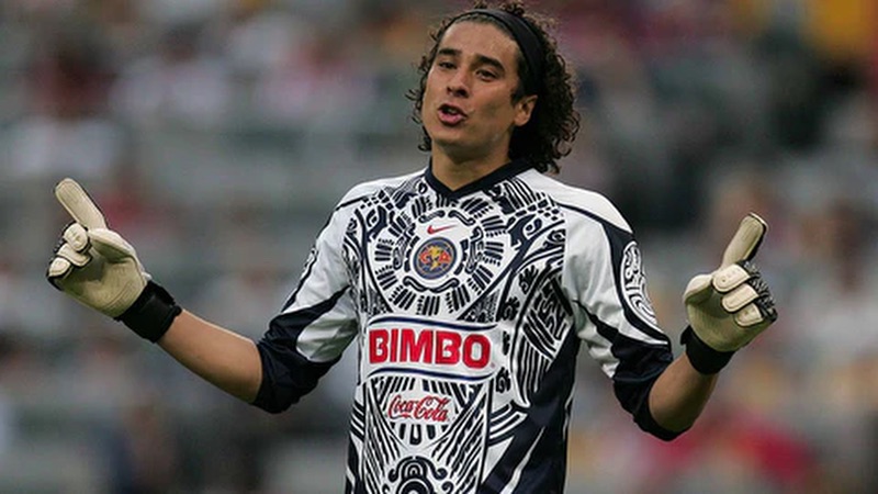 Thủ môn Guillermo Ochoa chơi bóng tại quê hương thời gian đầu Thủ môn Guillermo Ochoa chơi bóng tại quê hương thời gian đầu